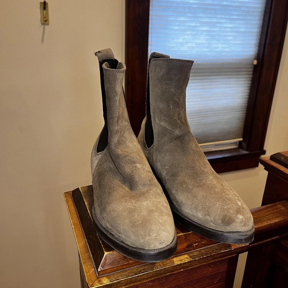 Emanuele Crasto Taupe Suede Chelsea Boots Made in Italy Size 39 Mens Ankle Boots